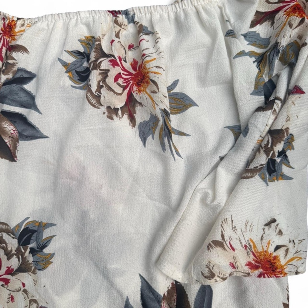 Floral Off-Shoulder Top - Picture 3 of 3